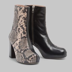 MANOUSH Black Leather and Snake Print Heeled Boots